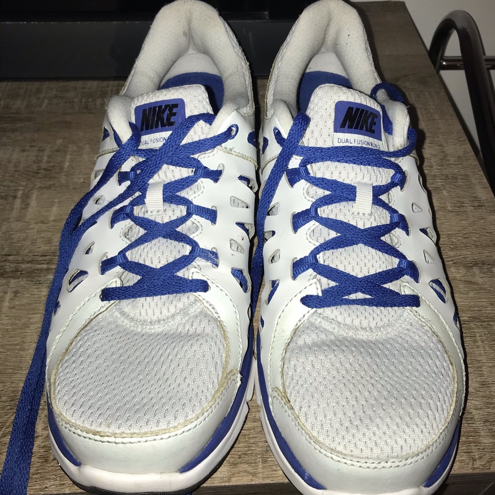 Nike Dual Fusion Size 10 Running Sneakers - Picture 2 of 6